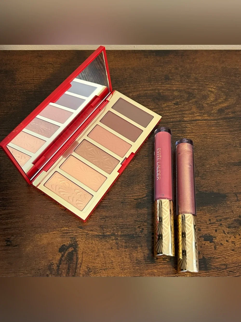 Estee Lauder Eyeshadow Palette and Lip Gloss Set